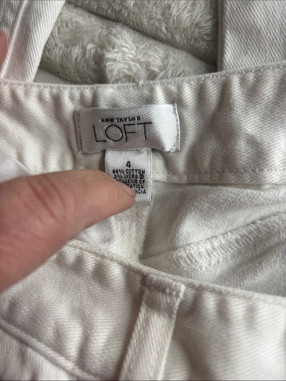 LOFT White Wide-Leg Jeans with Gray Floral Embroidery - Picture 4 of 4